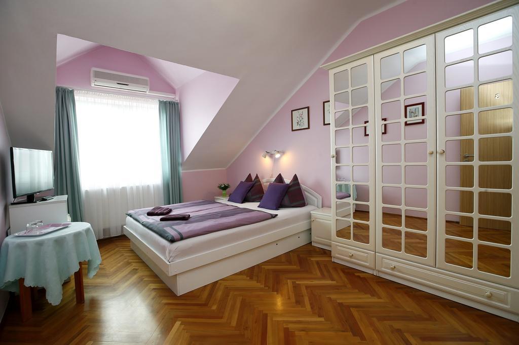 Cecey Vendégház Eger Phòng bức ảnh